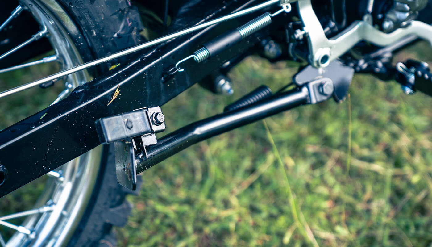 Farm_2-Wheel_Hub_12_Dual_Big_Foot_Side_Stands_XR190